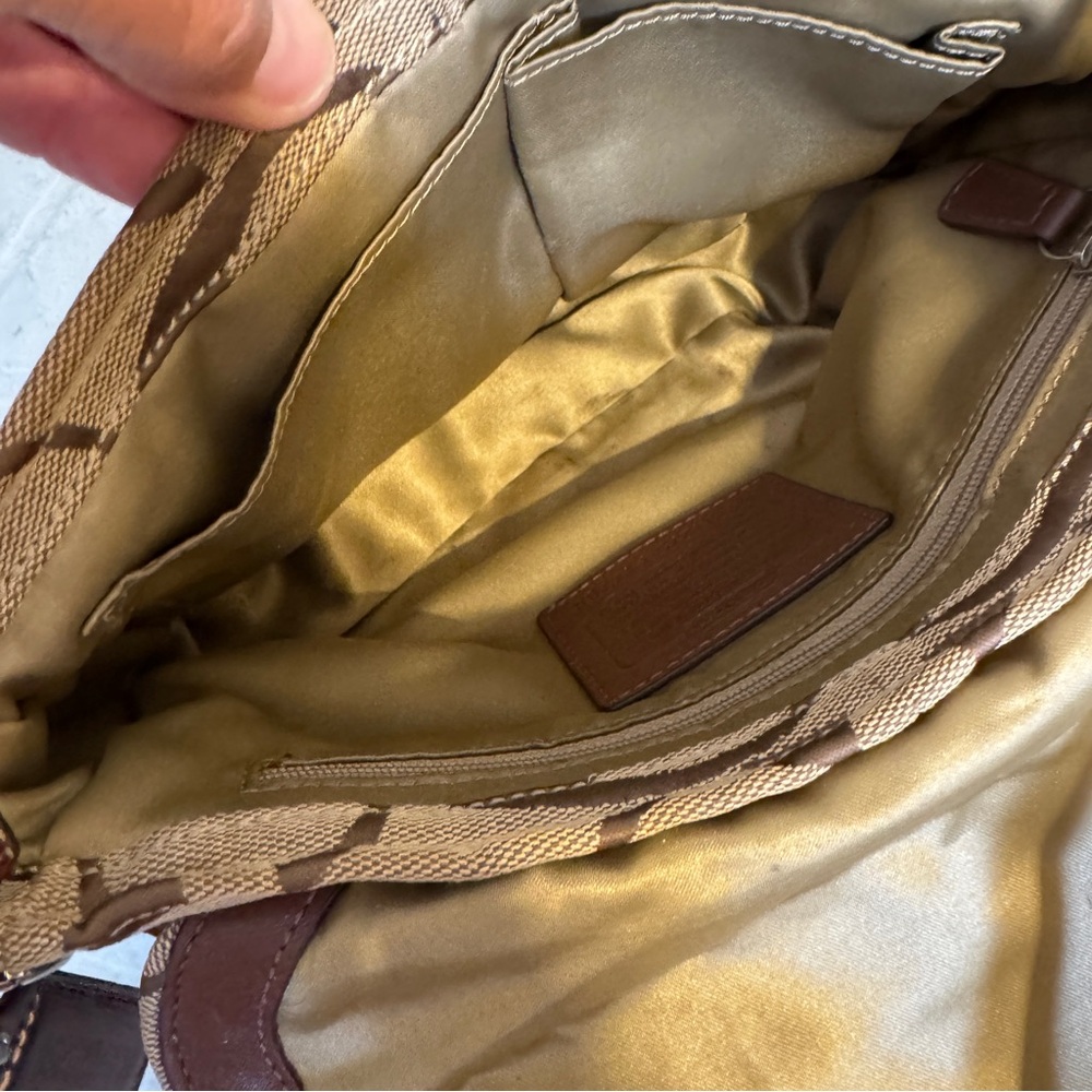 Coach Chelsea Signature Flap #F17798 - Picture 10 of 13